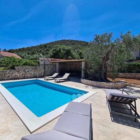 Вилла Olive Tree - House With Pool Винишче Экстерьер фото
