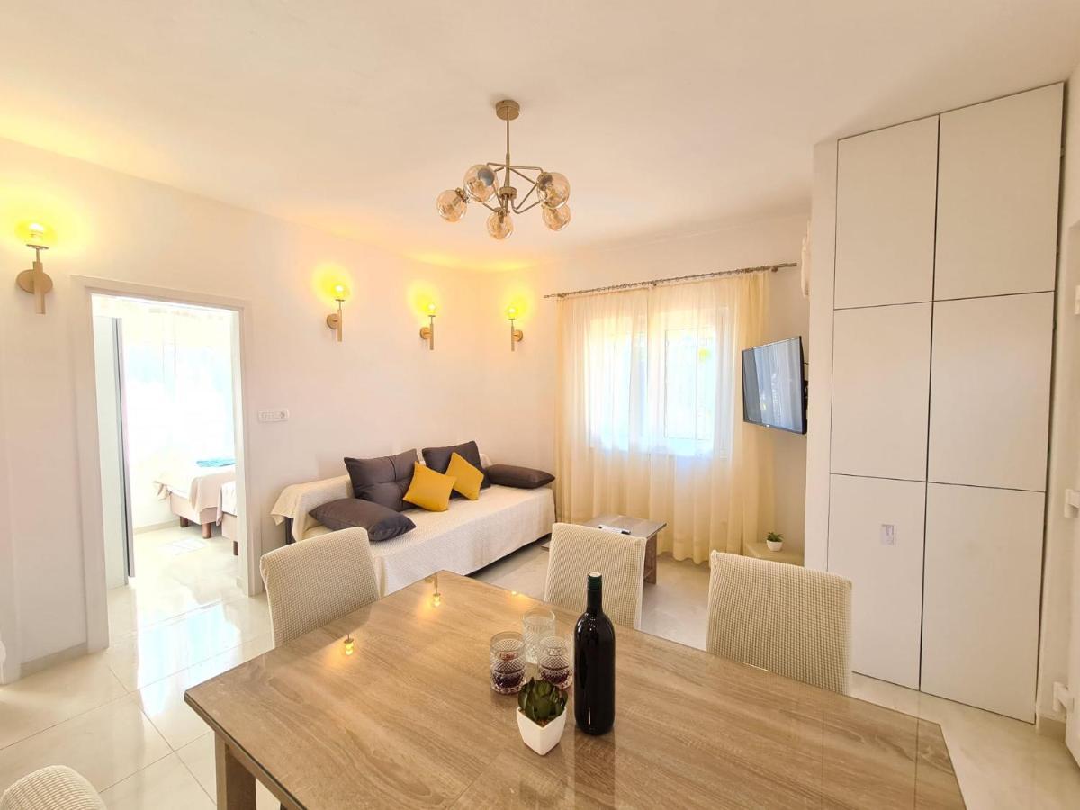 Вилла Olive Tree - House With Pool Винишче Экстерьер фото