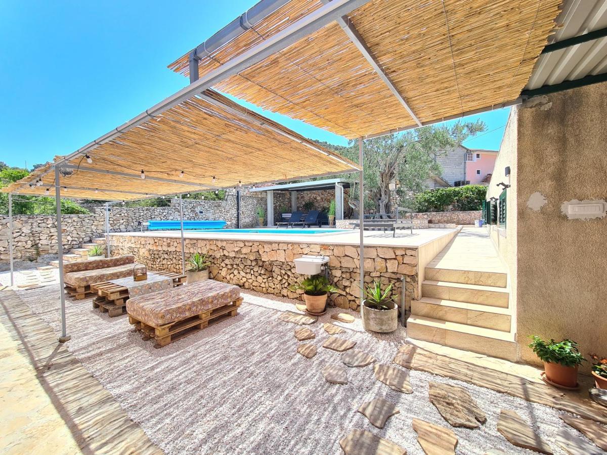 Вилла Olive Tree - House With Pool Винишче Экстерьер фото