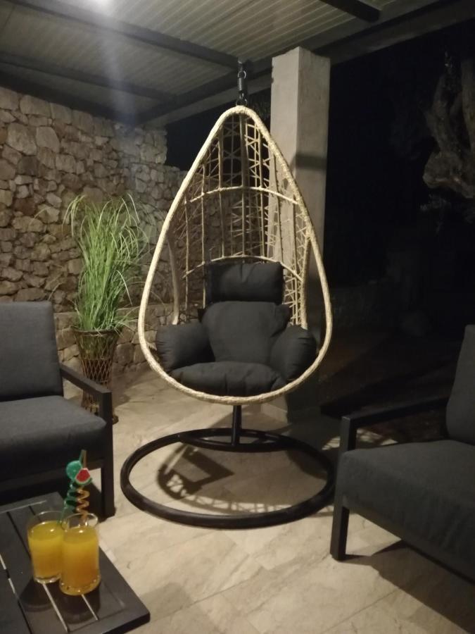 Вилла Olive Tree - House With Pool Винишче Экстерьер фото